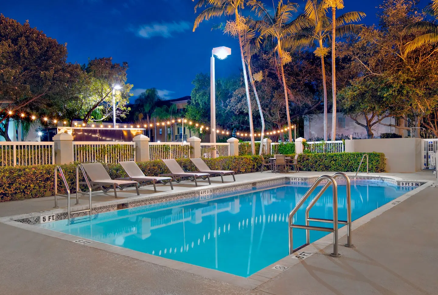 Hampton Inn Ft. Lauderdale Airport North Cruise Port OUTDOOR_POOL