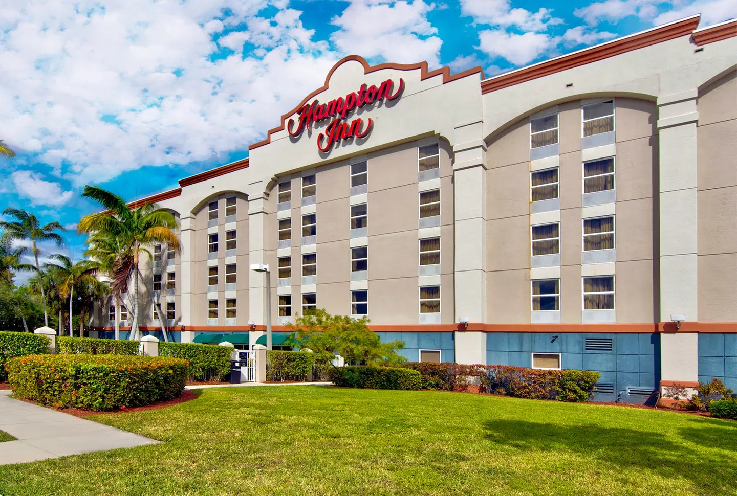 Hampton Inn Ft. Lauderdale Airport North Cruise Port EXTERIOR