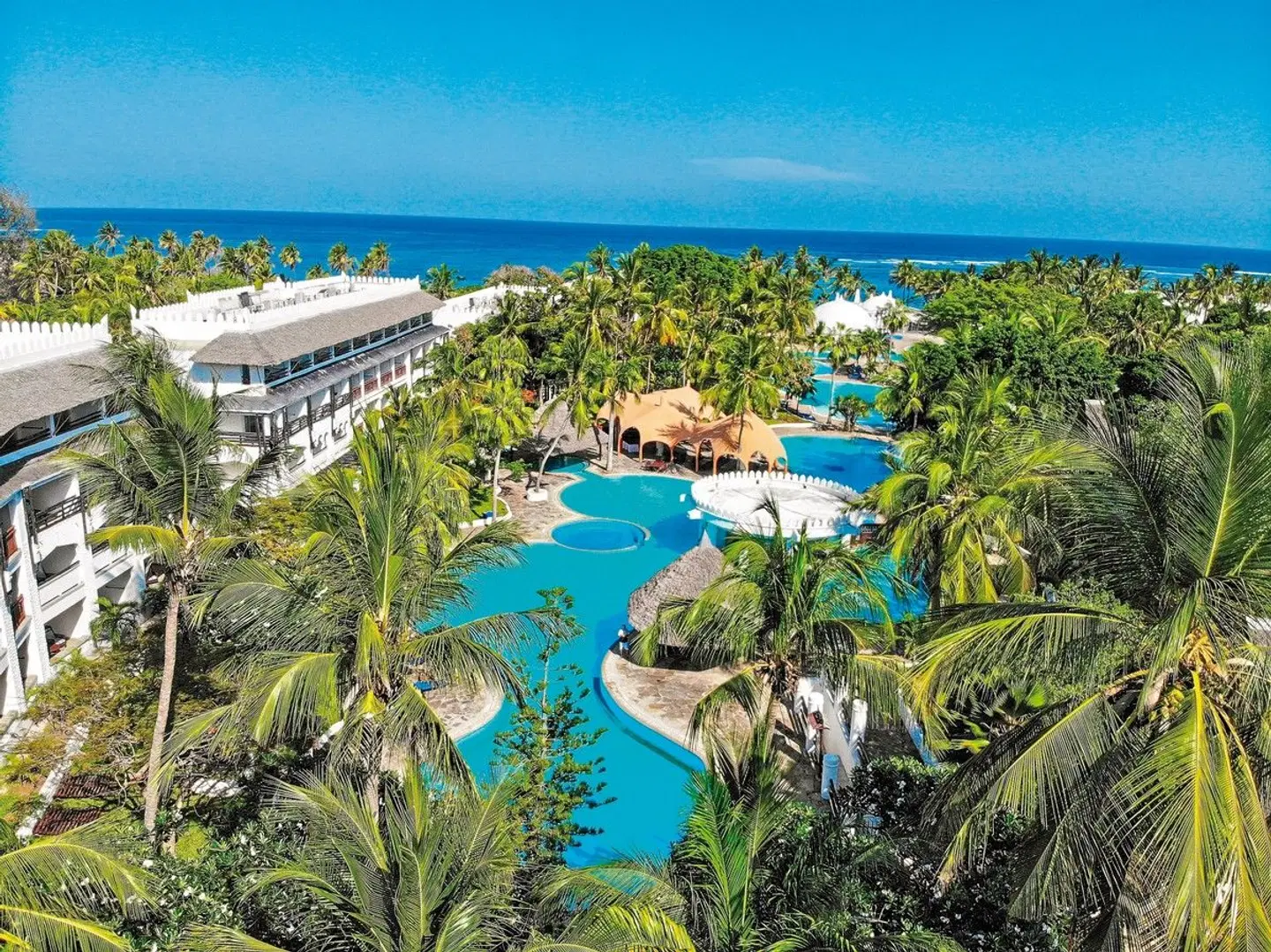 Southern Palms Beach Resort EXTERIOR