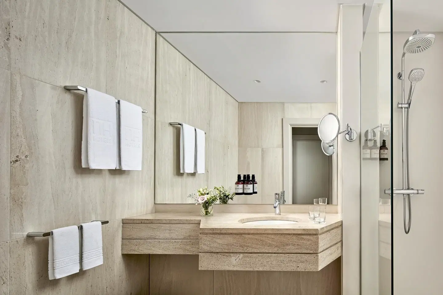 NH Lisboa Campo Grande Badezimmer