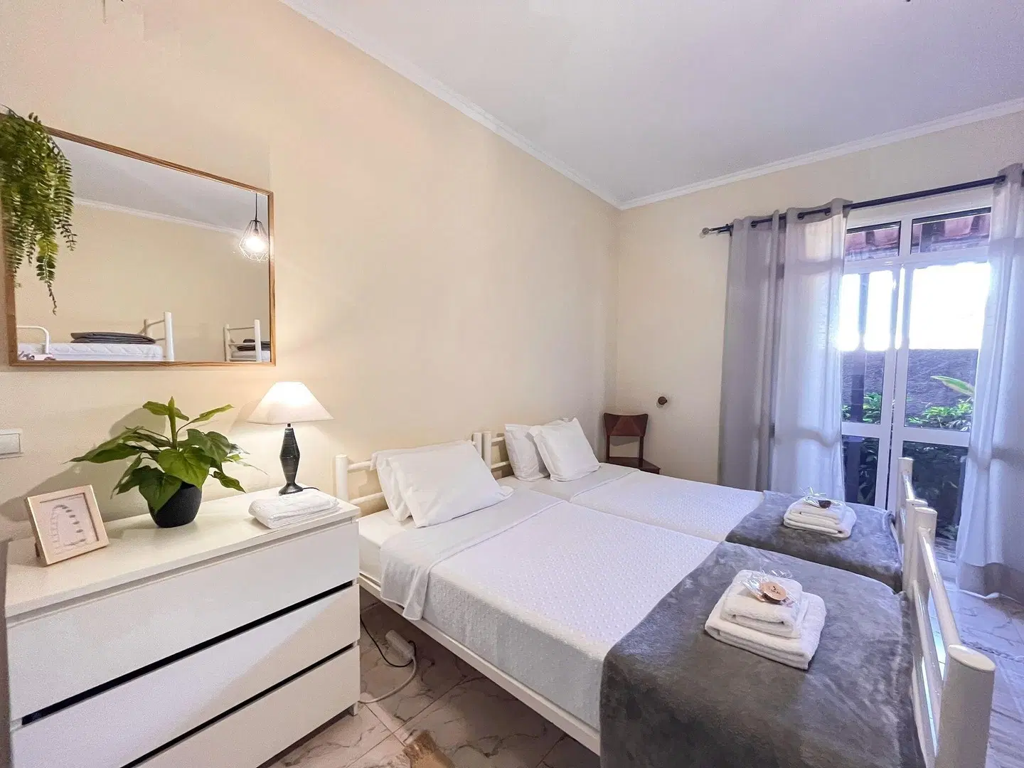Gardens Guest House-hostel ROOM_EXAMPLE