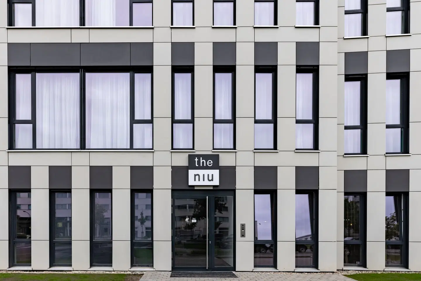 Holiday Inn - the niu, Pax Berlin Airport EXTERIOR