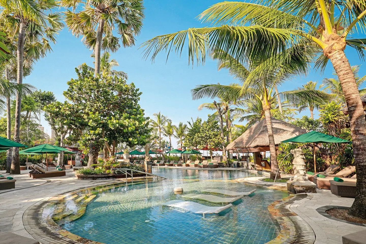 Legian Beach Hotel OUTDOOR_POOL