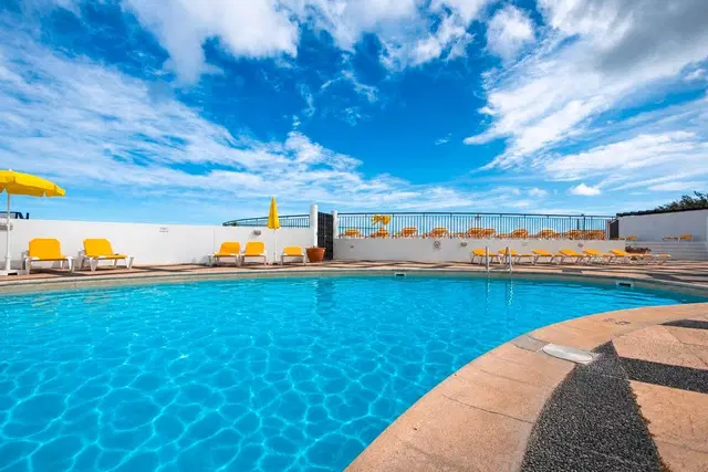 Torre Praia OUTDOOR_POOL