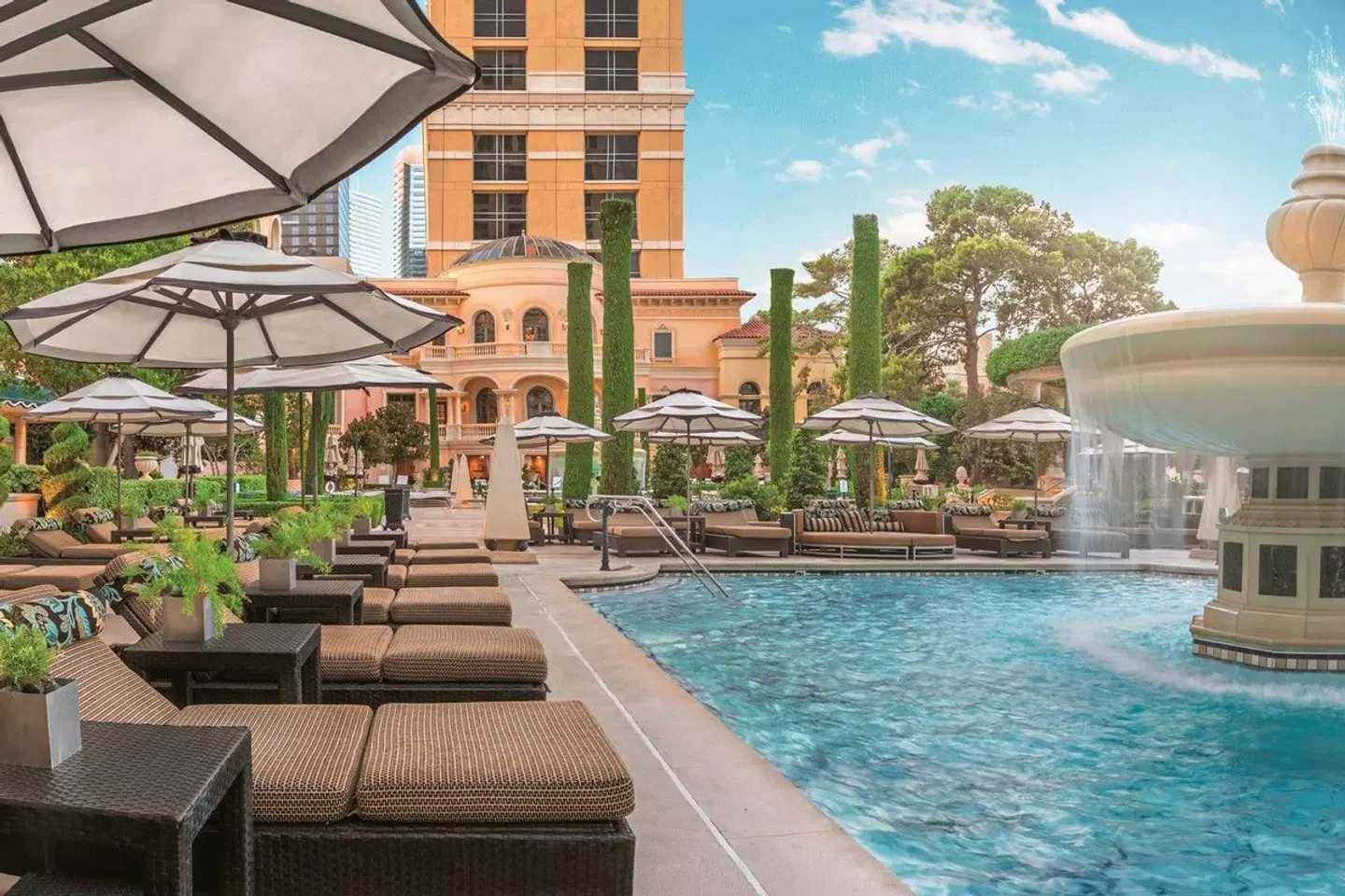 Bellagio Hotel & Casino OUTDOOR_POOL