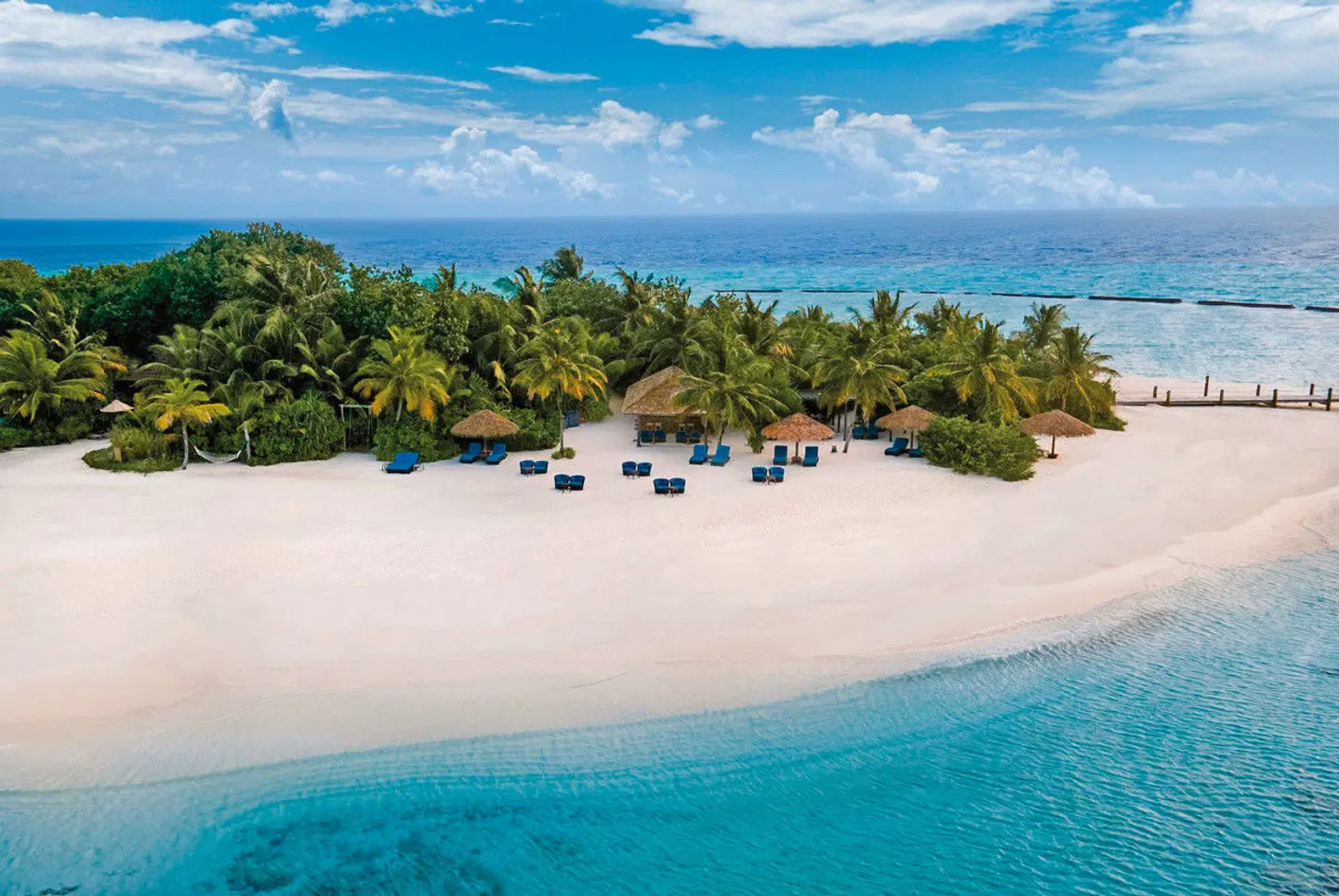 Komandoo Island Resort & Spa Strand