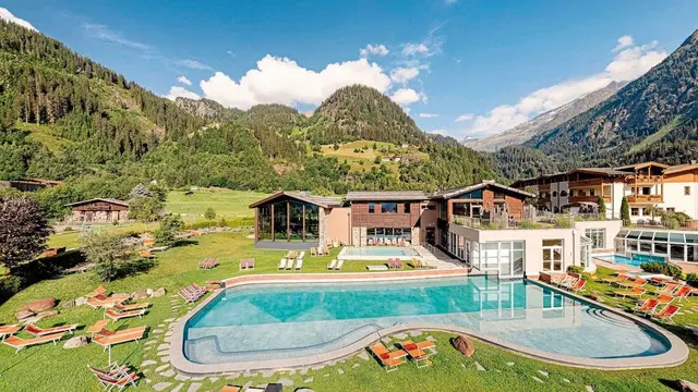 Schneeberg Family Spa Resort OUTDOOR_POOL