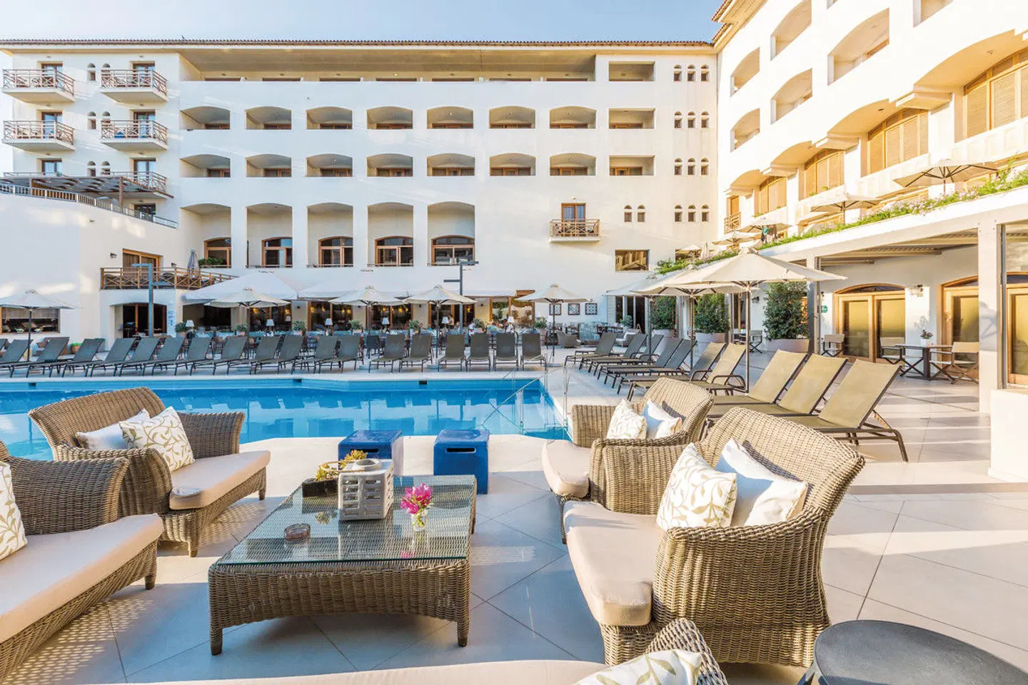 Theartemis Palace Terrasse