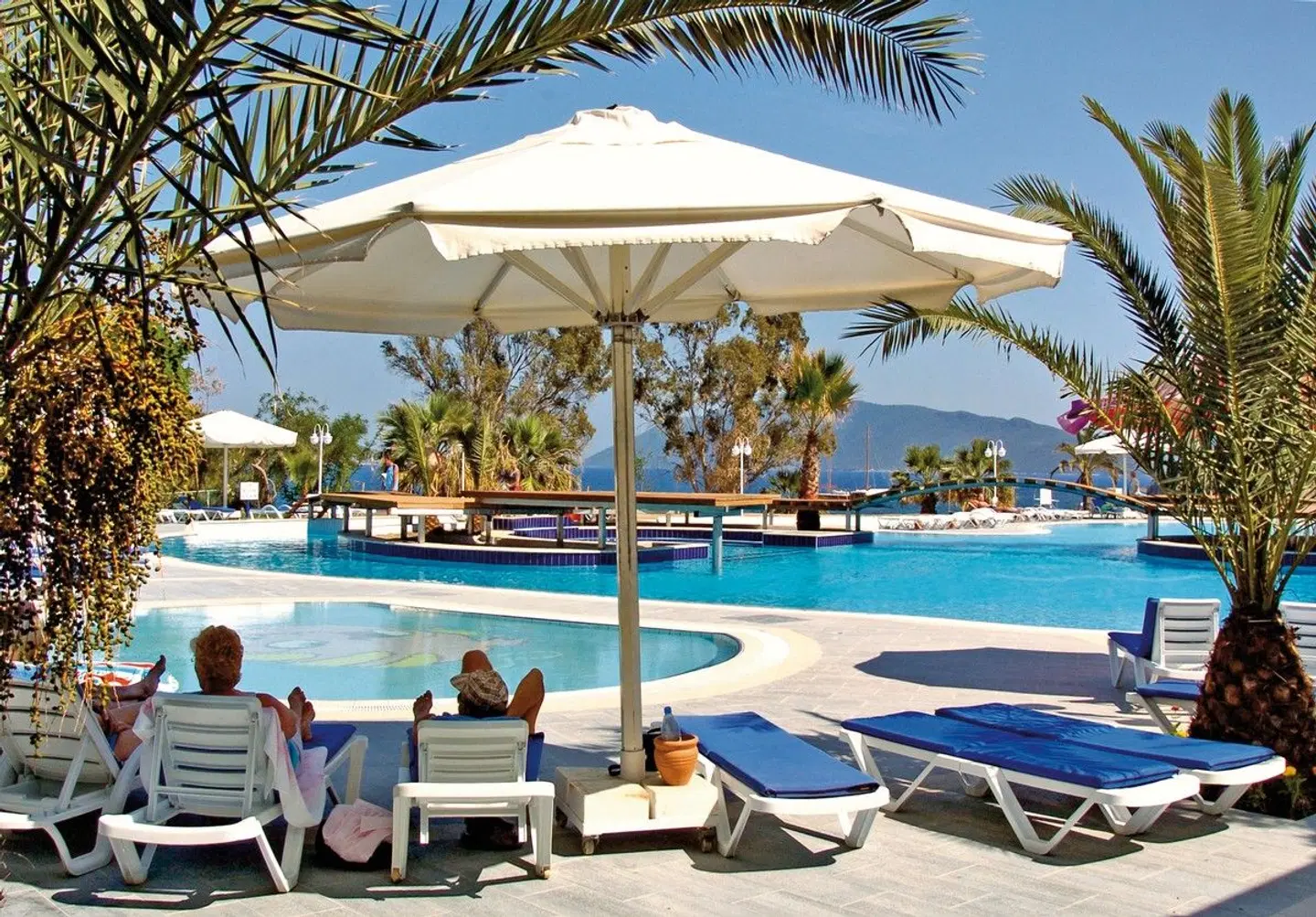 Salmakis Resort & Spa OUTDOOR_POOL
