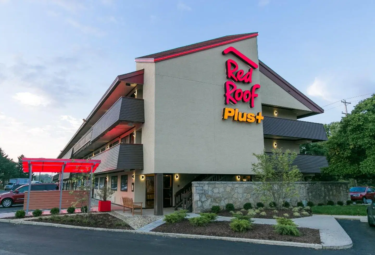 Red Roof PLUS+ Columbus - The Ohio State University EXTERIOR