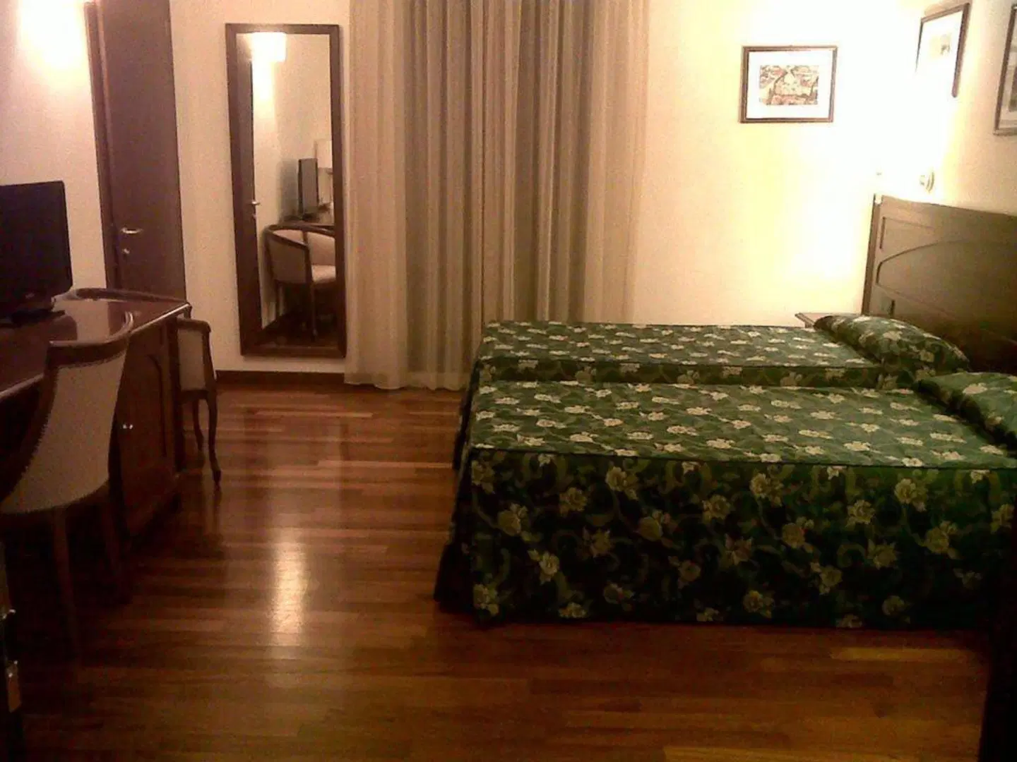 Conteverde ROOM_EXAMPLE