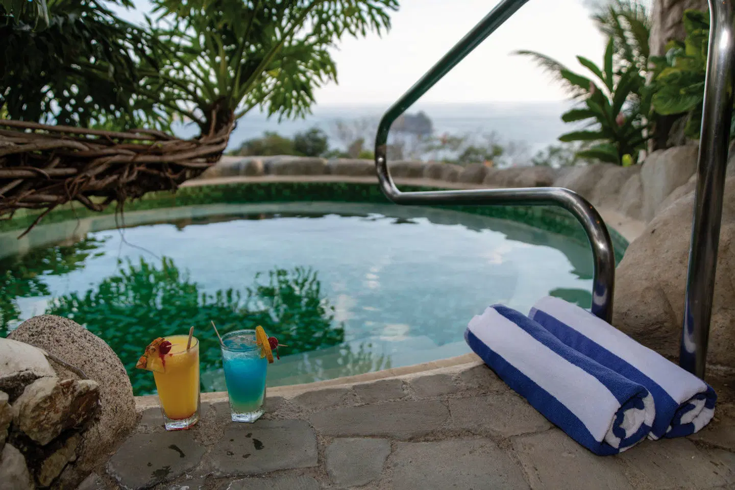 Parador Nature Resort & Spa OUTDOOR_POOL