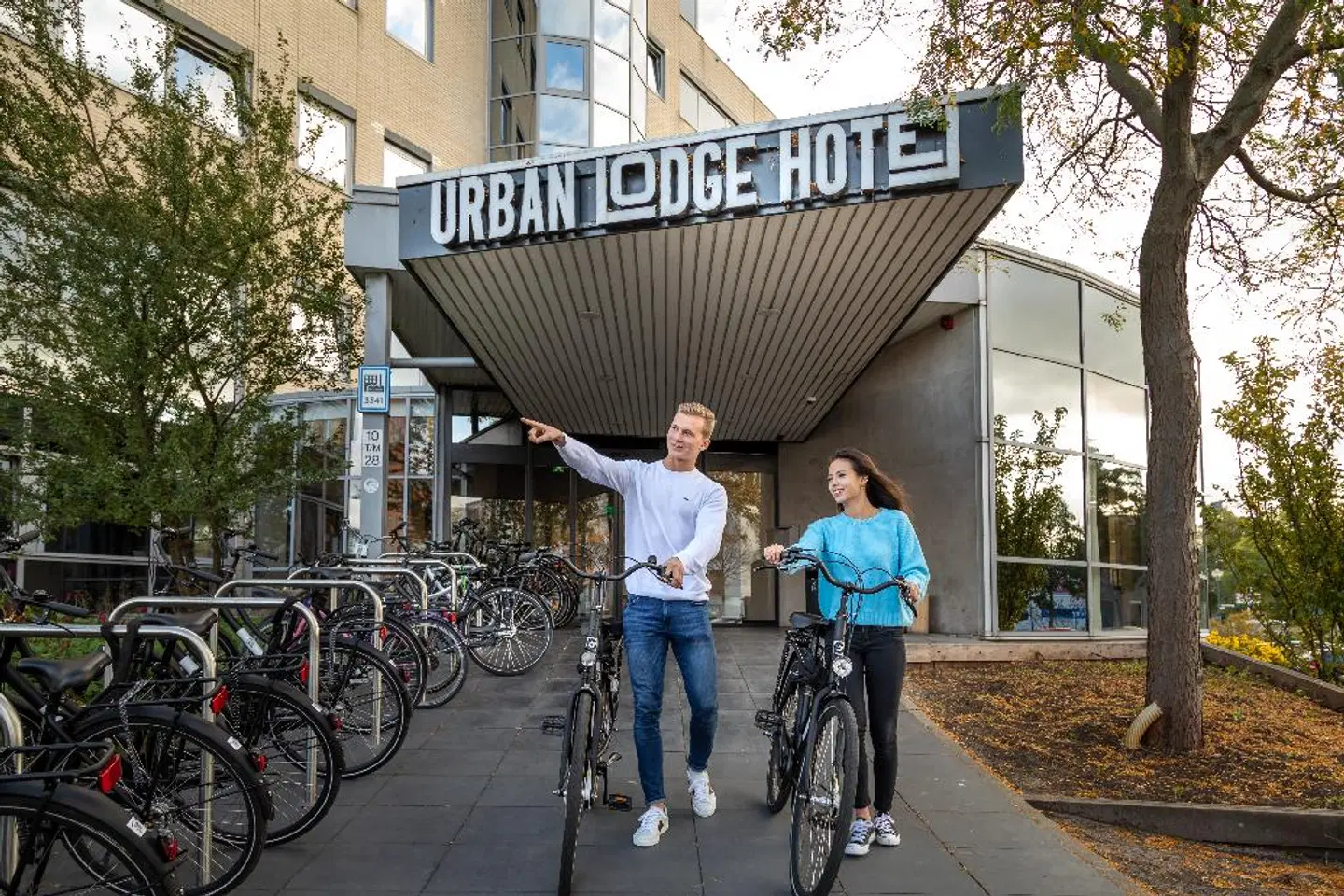 Urban Lodge Hotel PEOPLE