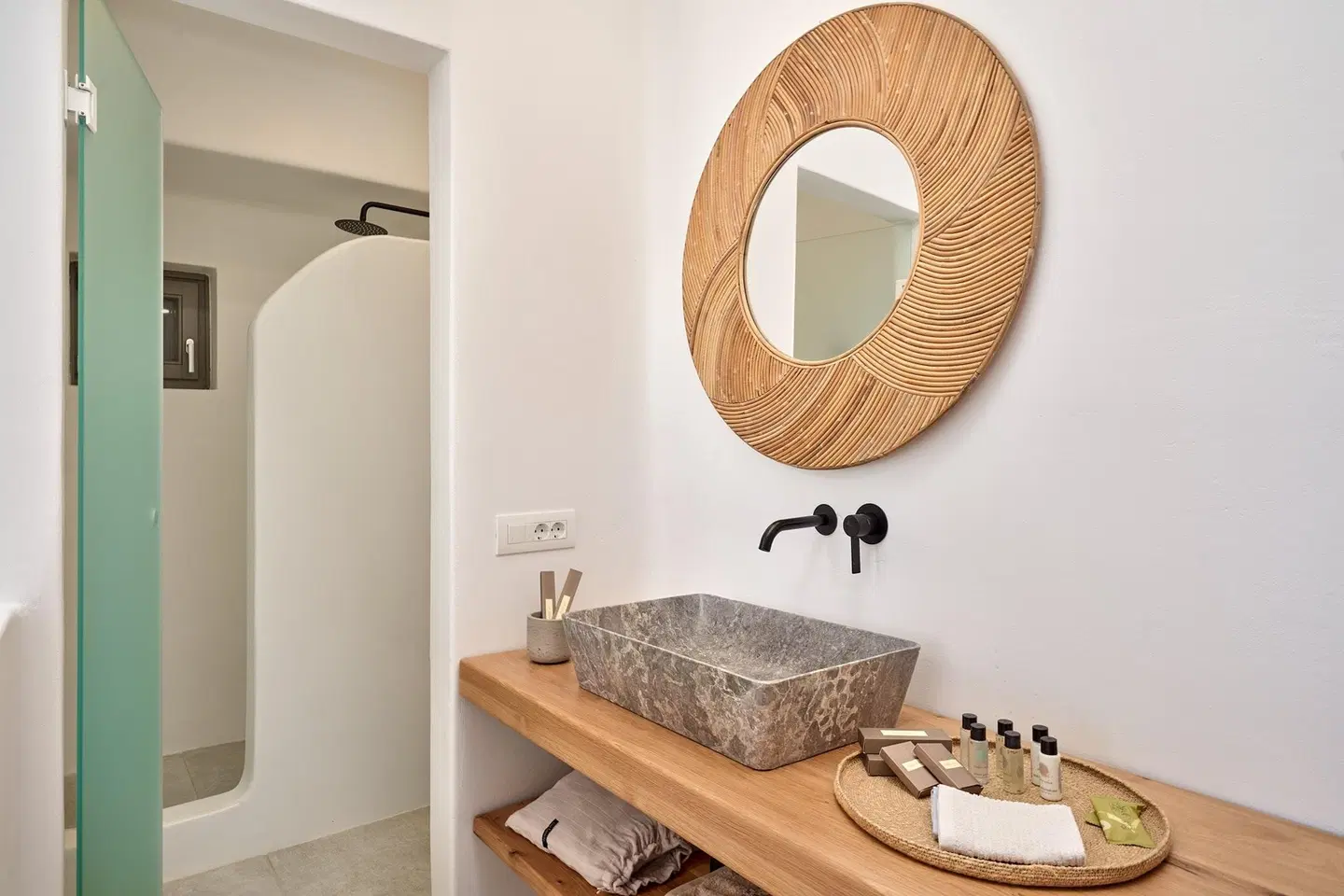 IONIC Suites Badezimmer