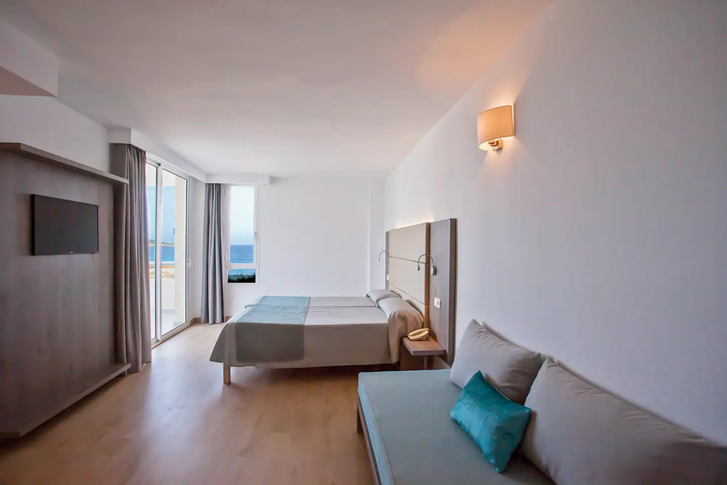 Playa Dorada ROOM_EXAMPLE