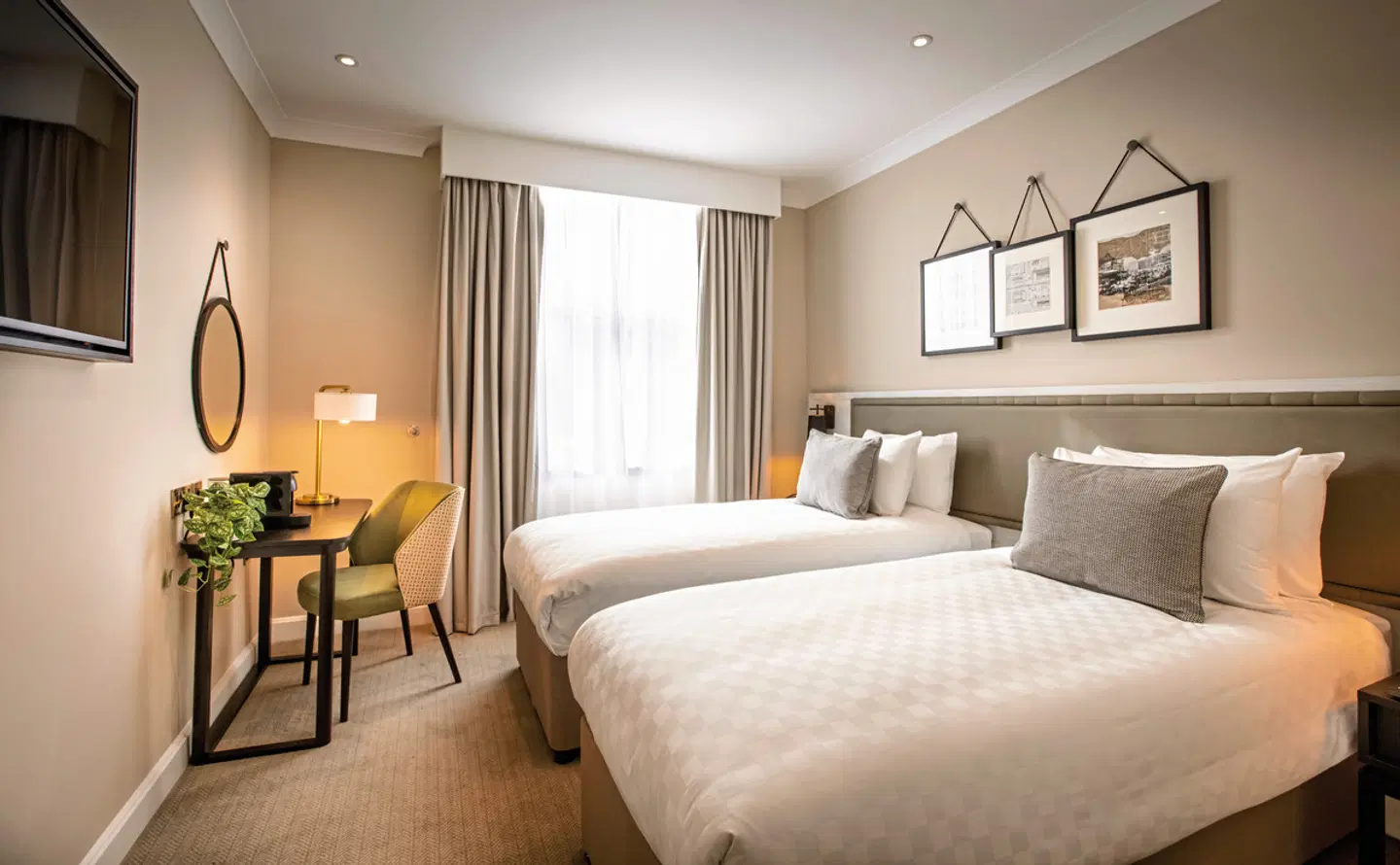 The Clermont London, Victoria ROOM_EXAMPLE