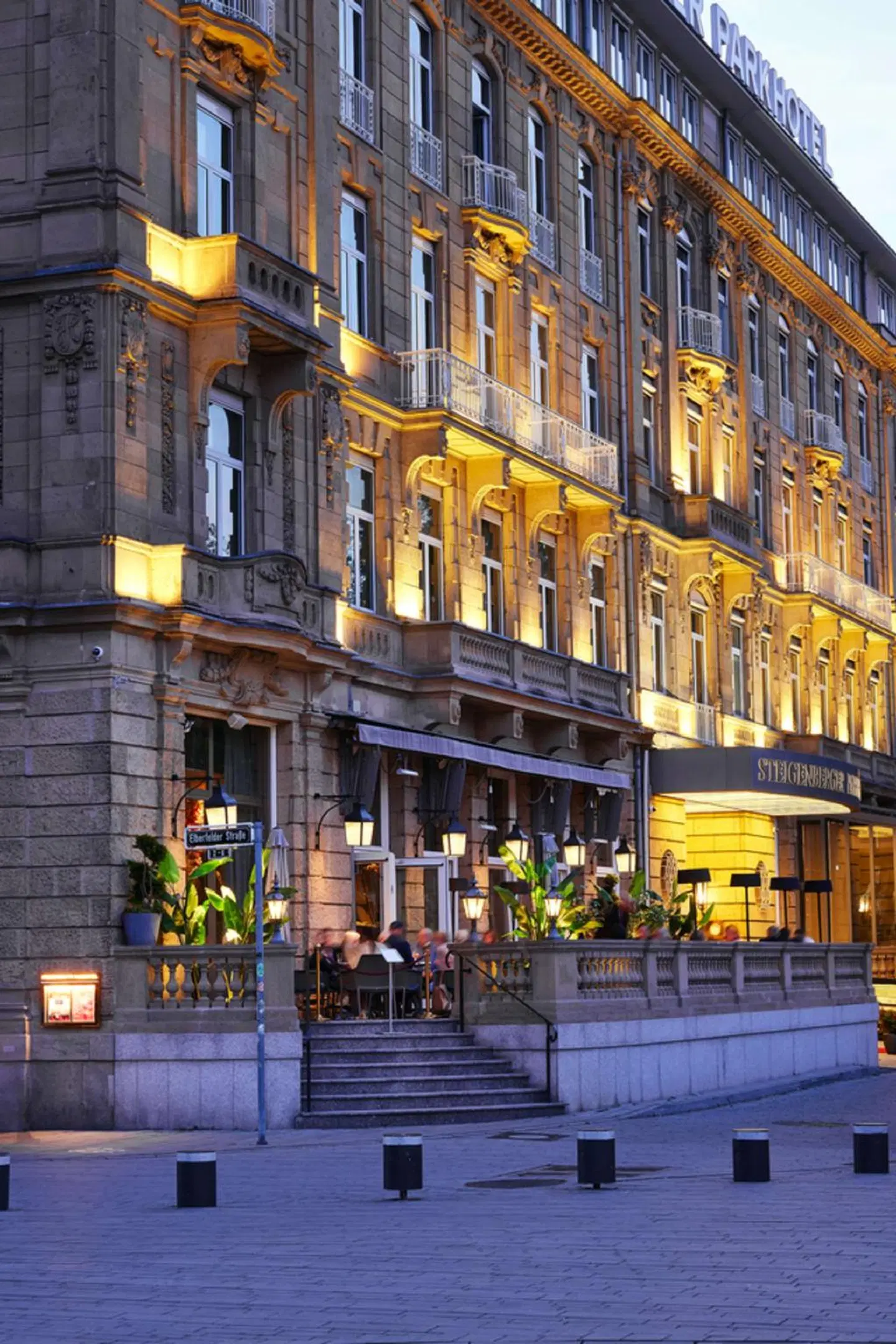 Steigenberger Icon Parkhotel EXTERIOR
