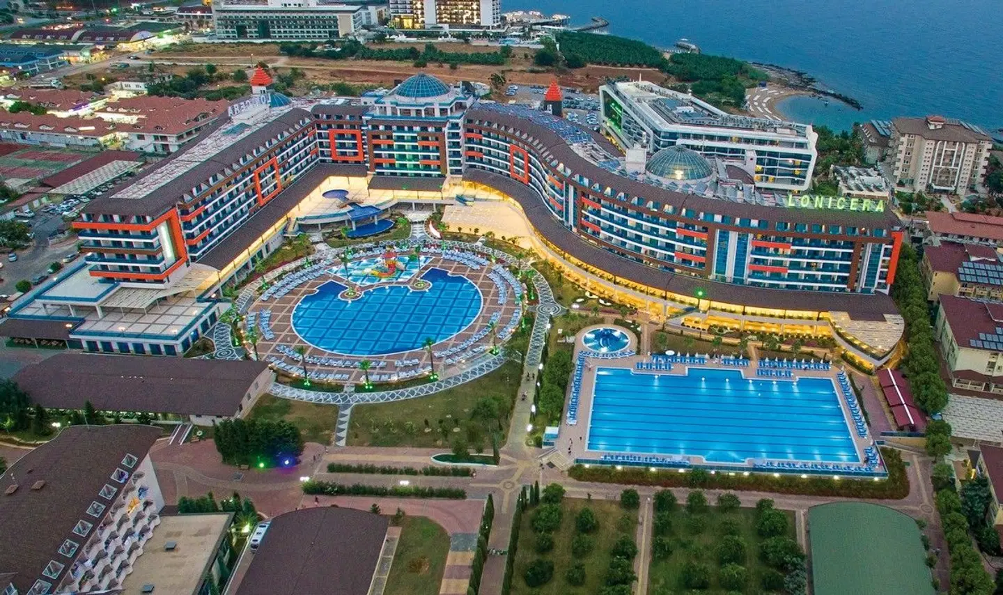 Lonicera Resort & Spa OUTDOOR_POOL