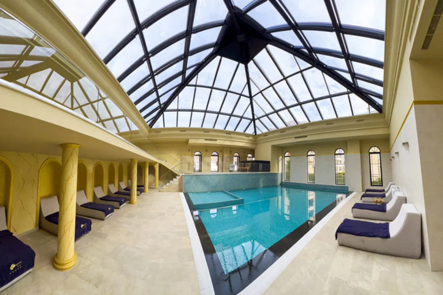 Diamma Resort Hallenbad