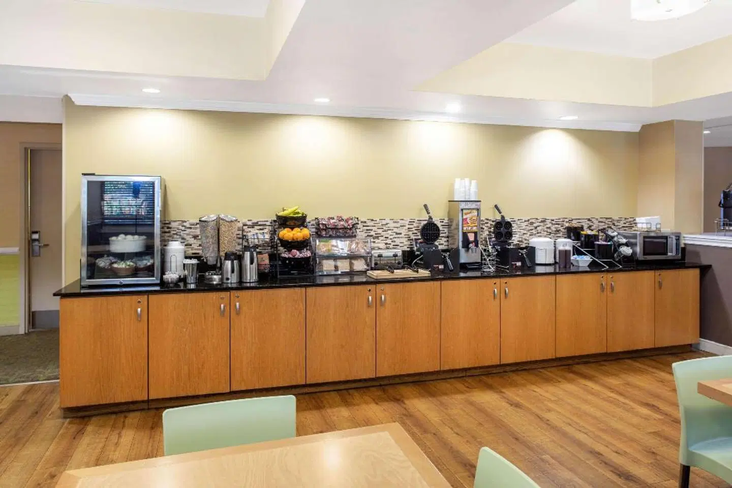 La Quinta Inn & Suites by Wyndham Sarasota Downtown LOUNGE_LOBBY