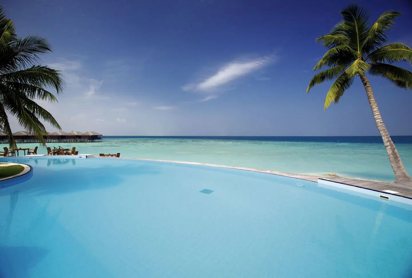 Filitheyo Island Resort OUTDOOR_POOL