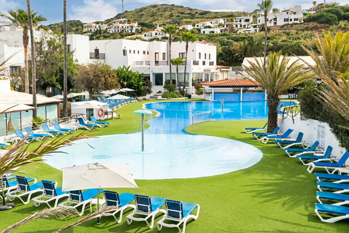 FERGUS Club Carema Splash OUTDOOR_POOL