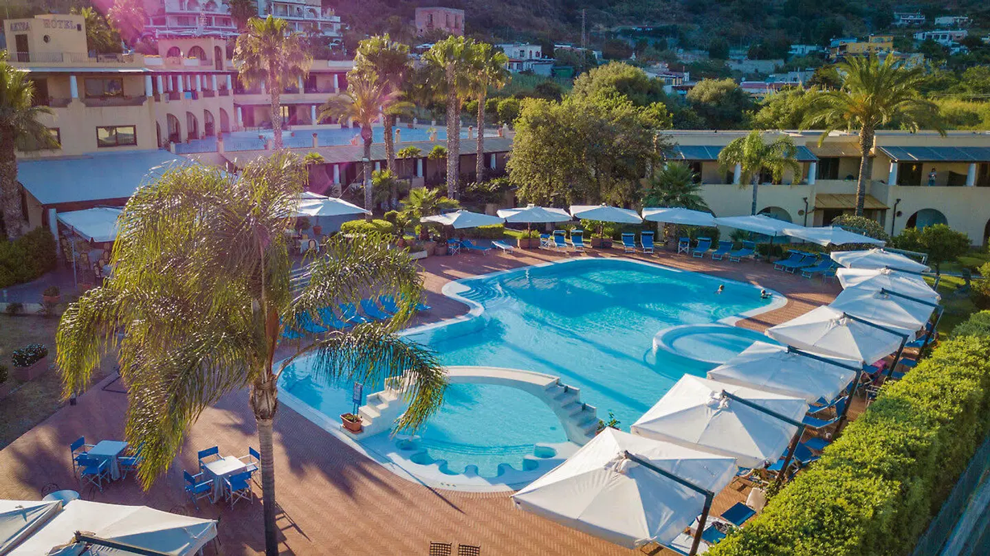 Aktea OUTDOOR_POOL