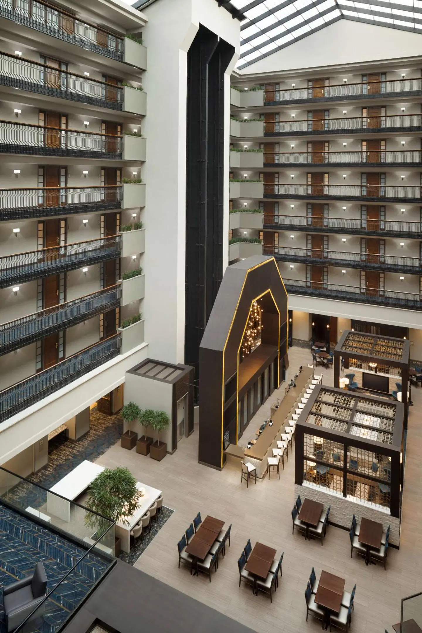 Embassy Suites by Hilton Columbus EXTERIOR