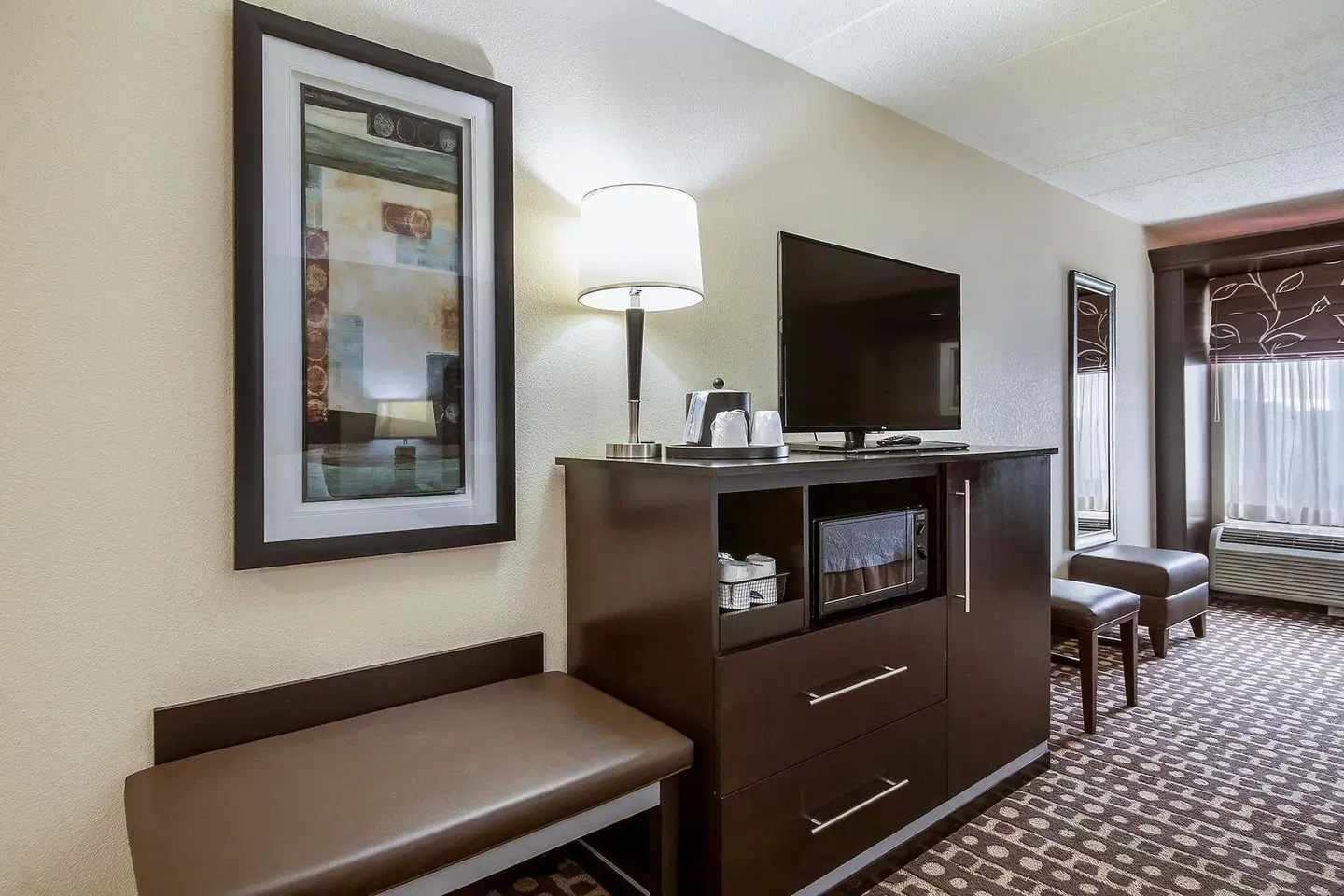 Hampton Inn West ROOM_EXAMPLE