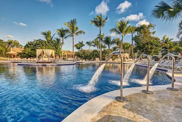Royalton Splash Punta Cana OUTDOOR_POOL