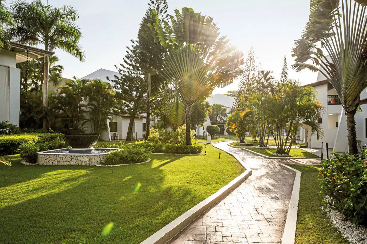 BlueBay Villas Doradas Garten