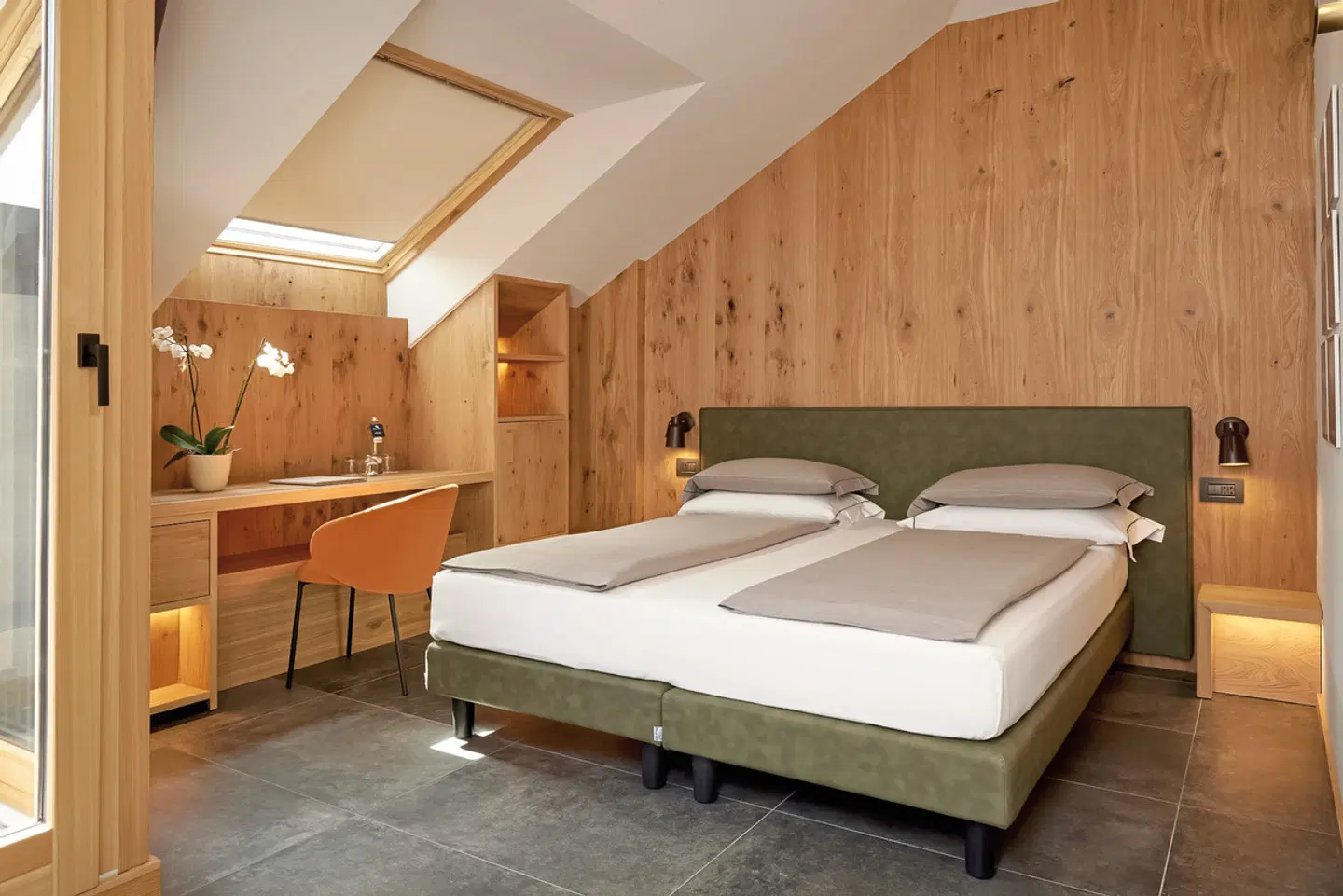 Rezia ROOM_EXAMPLE