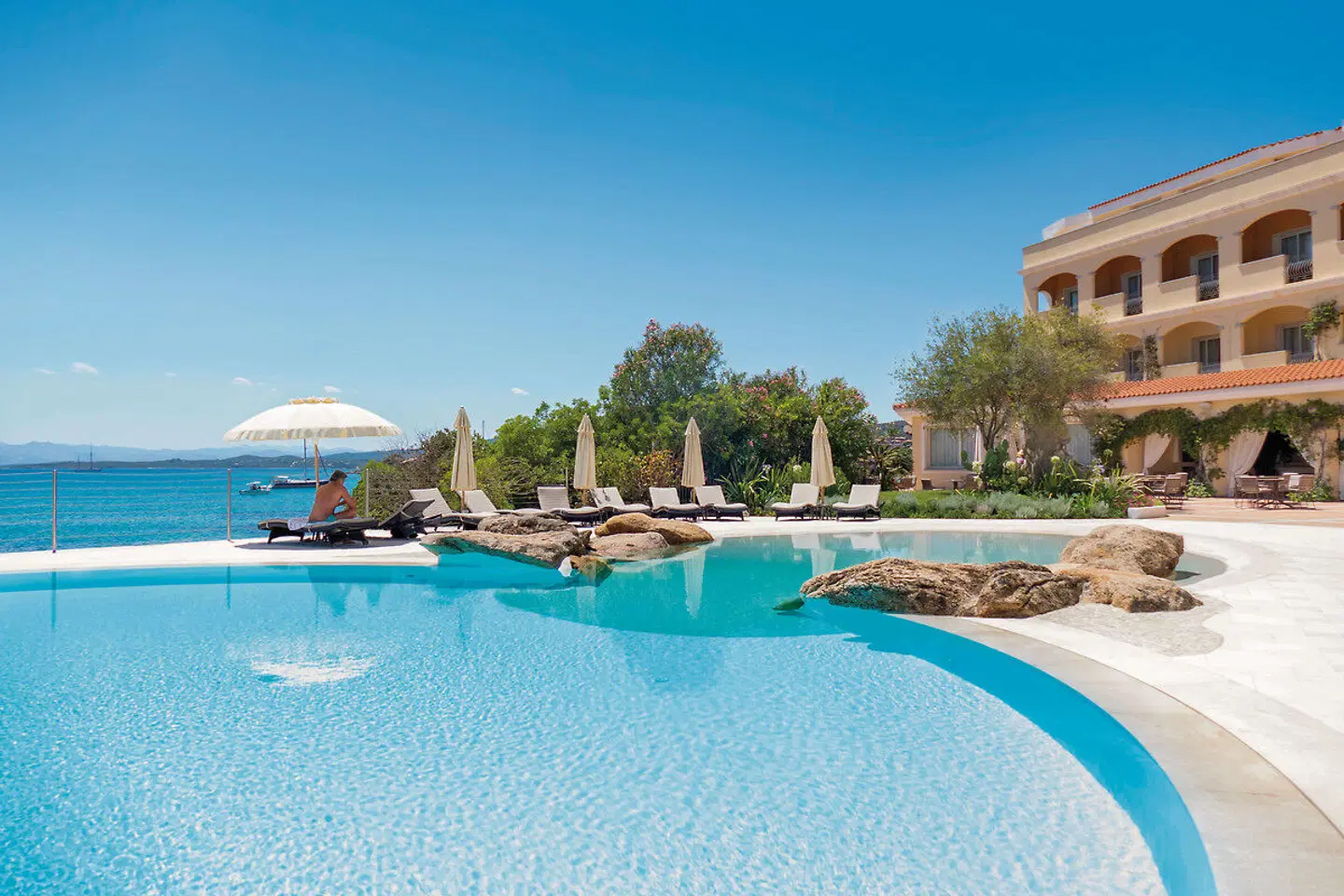 Gabbiano Azzurro Hotel & Suites OUTDOOR_POOL