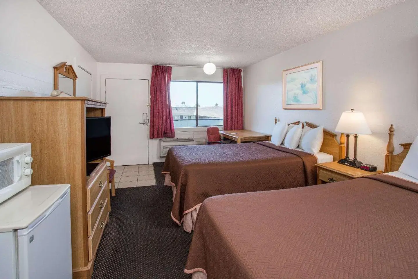 Travelodge by Wyndham Fort Bragg ROOM_EXAMPLE