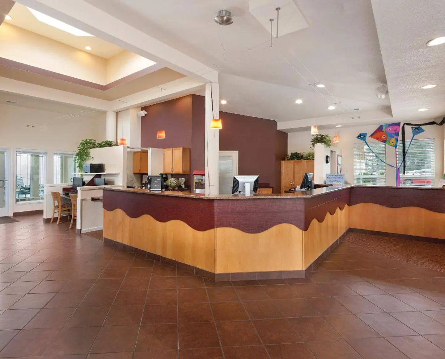 WORLDMARK DEPOE BAY LOUNGE_LOBBY