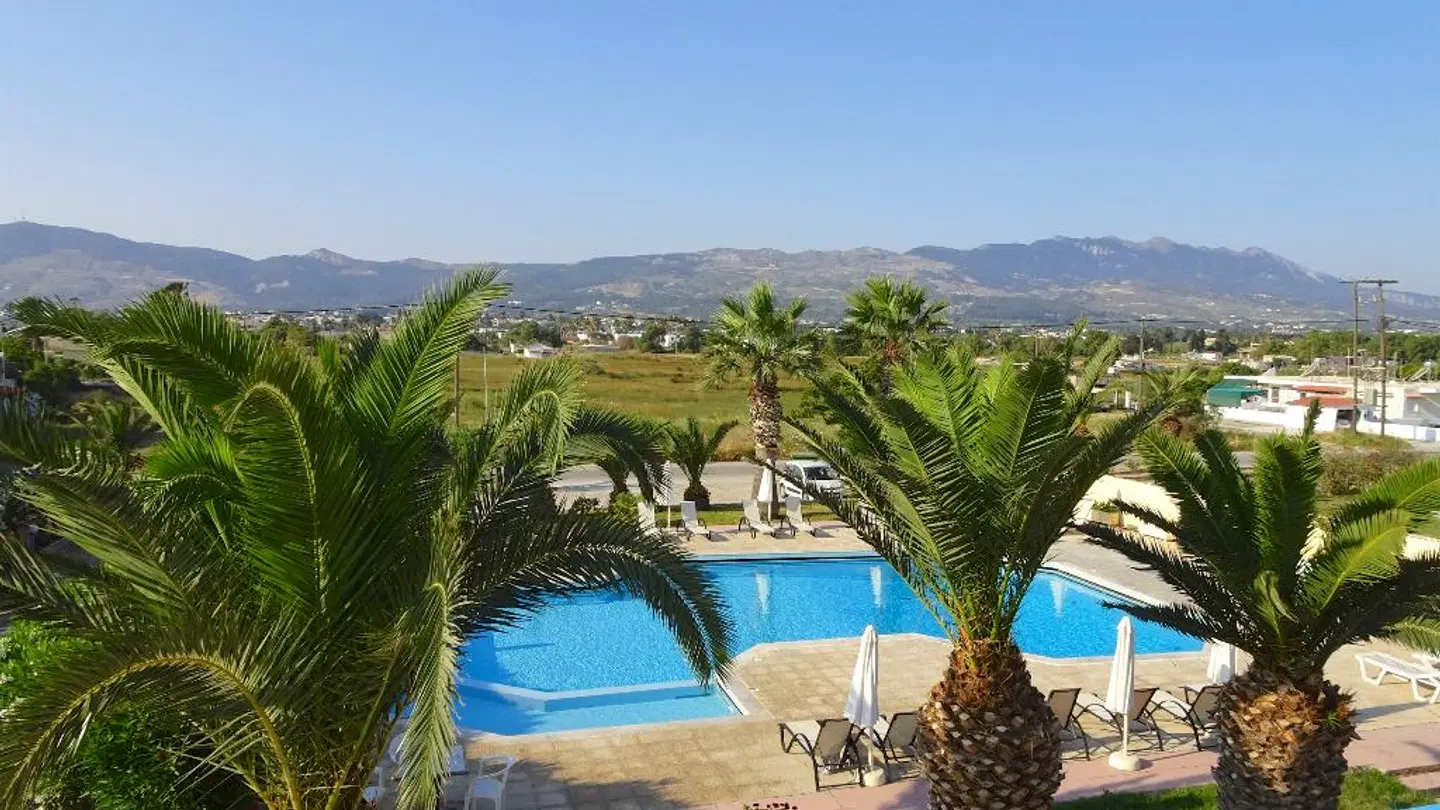 Leonidas Hotel & Studios OUTDOOR_POOL