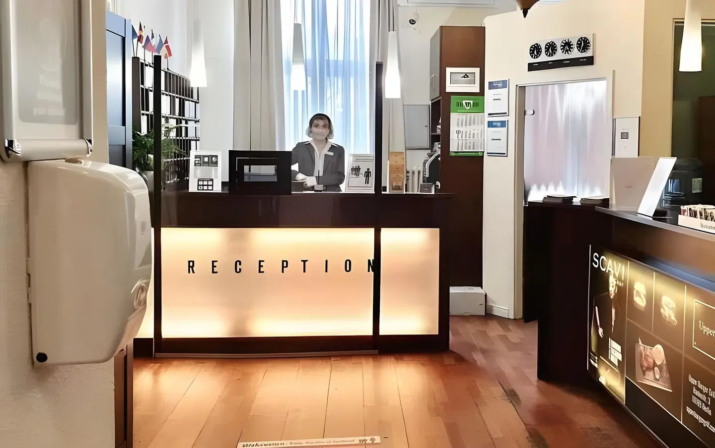 Upper Room LOUNGE_LOBBY