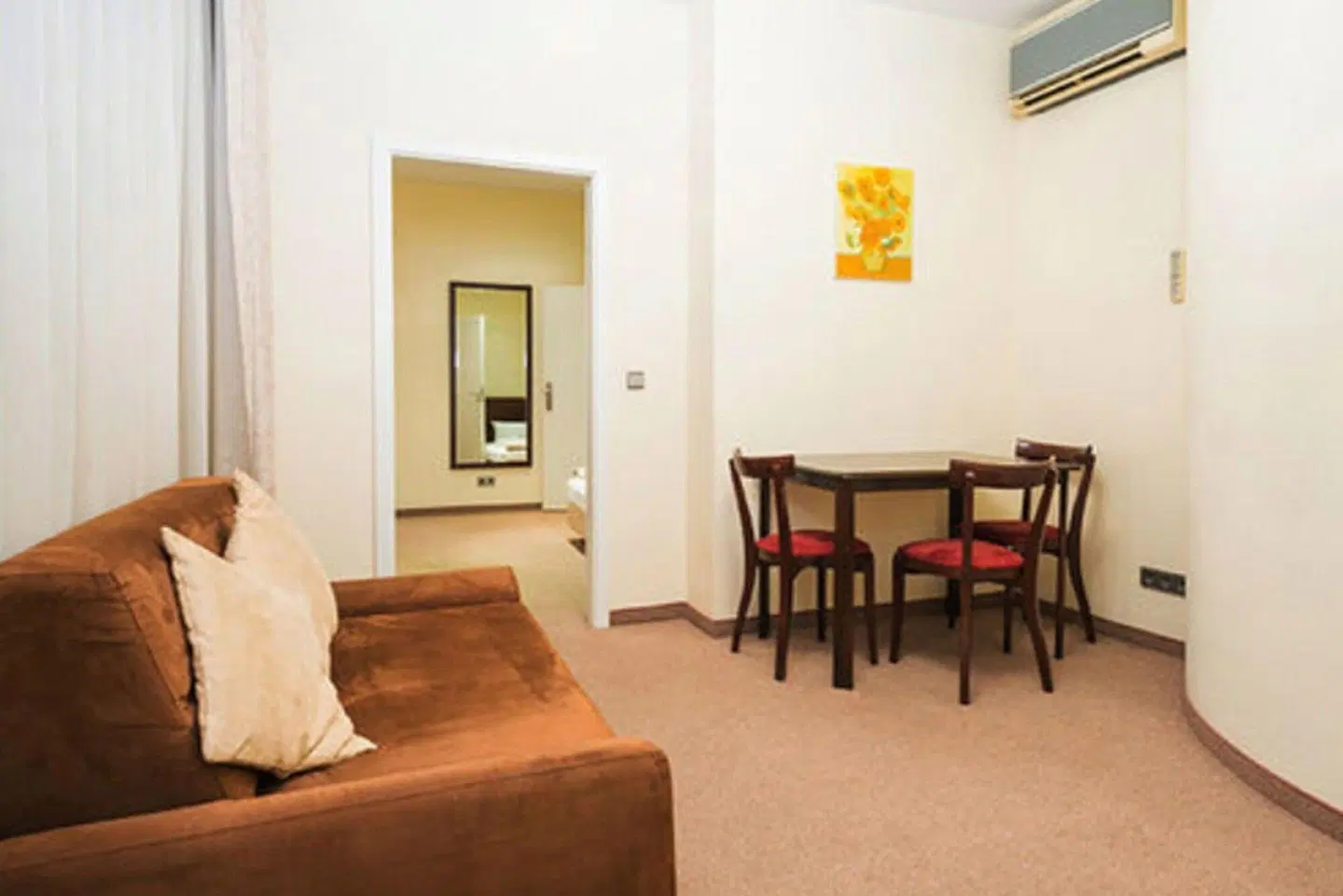 Upper Room ROOM_EXAMPLE