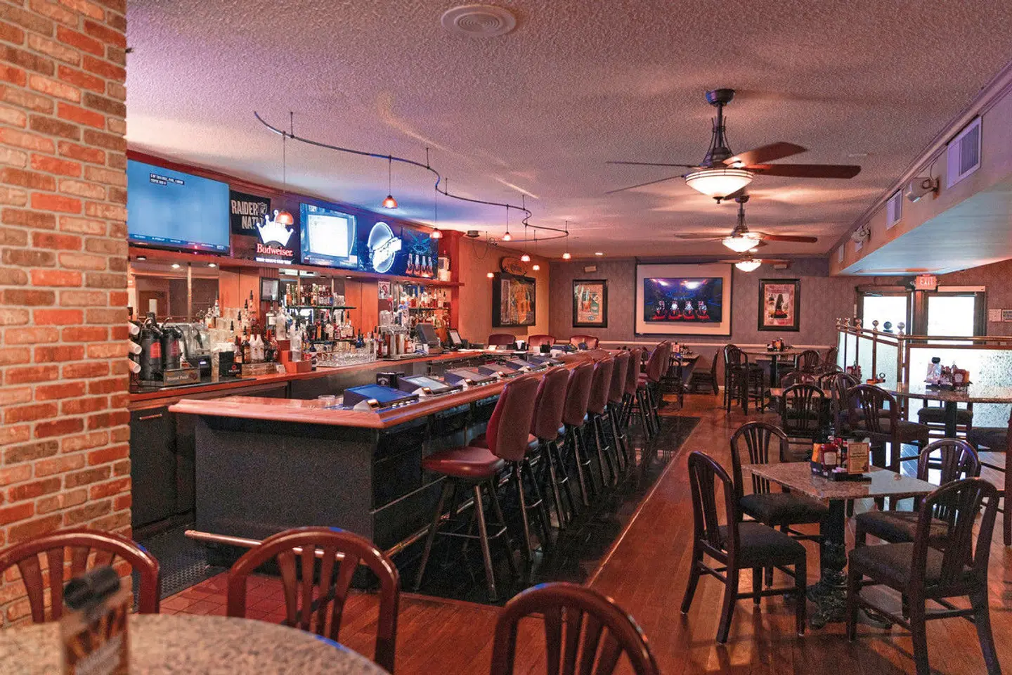 Mardi Gras Hotel & Casino Bar