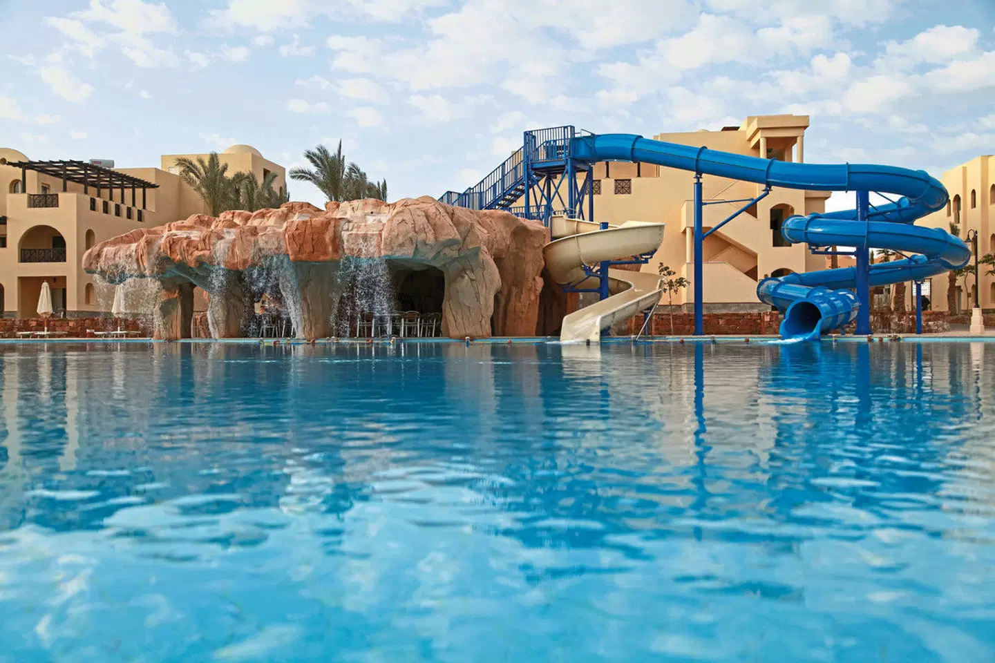 Stella Gardens Resort & Spa OUTDOOR_POOL