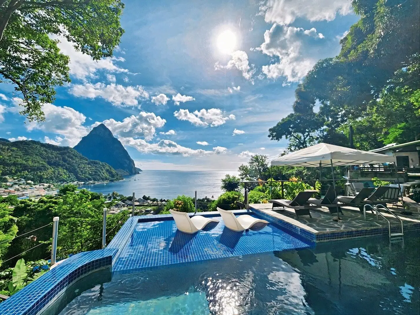 Green Fig Resort & Spa OUTDOOR_POOL