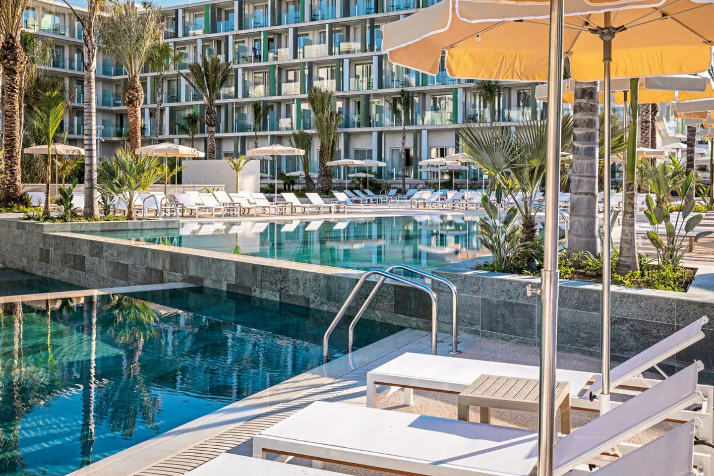 Atzavara Hotel & Spa OUTDOOR_POOL
