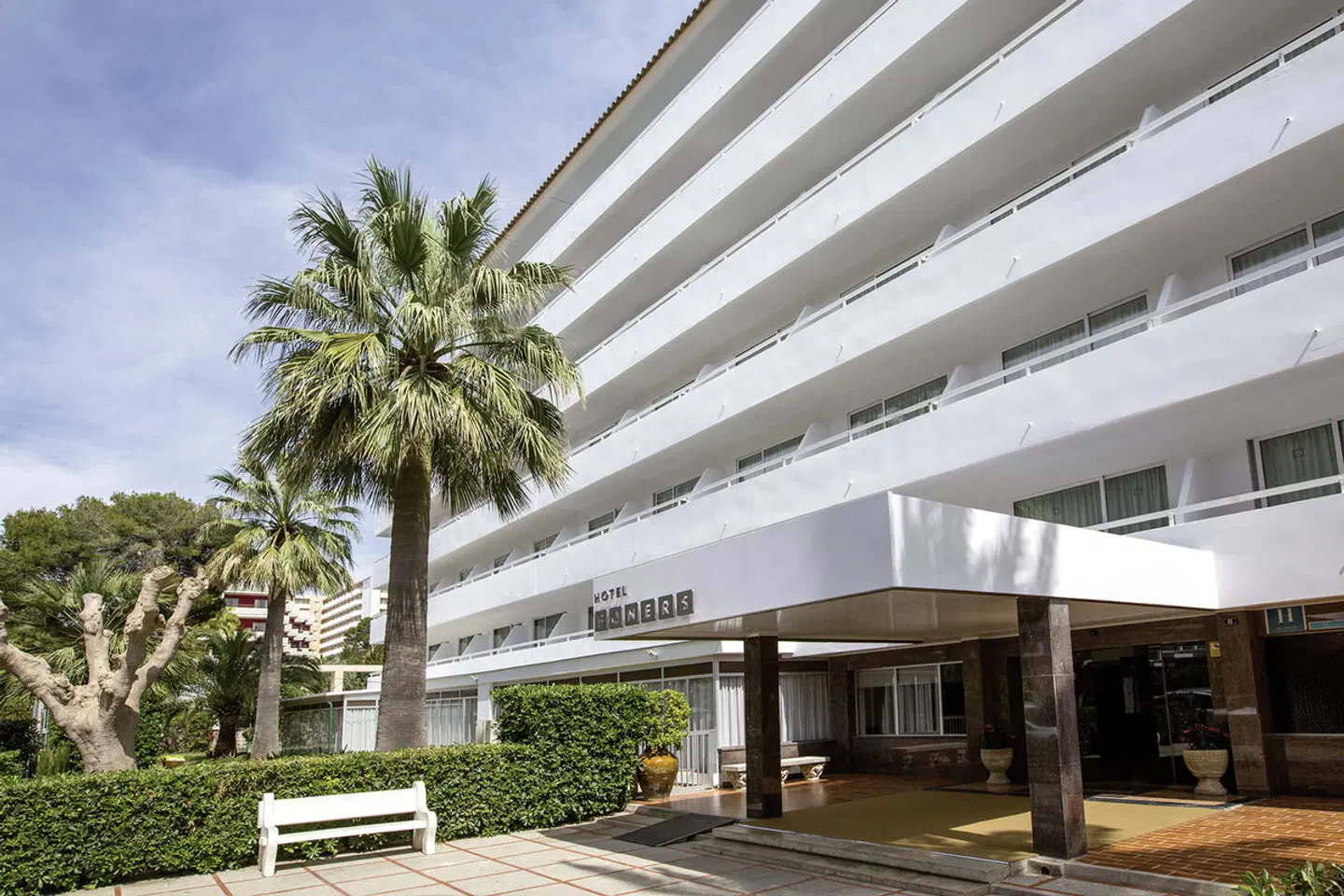 Foners EXTERIOR