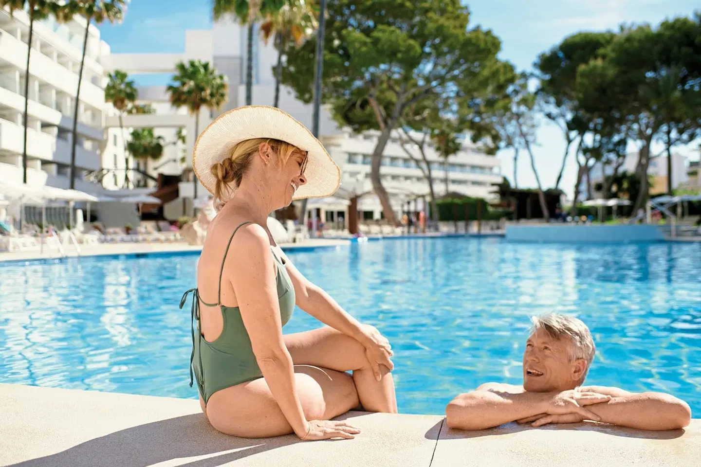 Iberostar Waves Cristina OUTDOOR_POOL