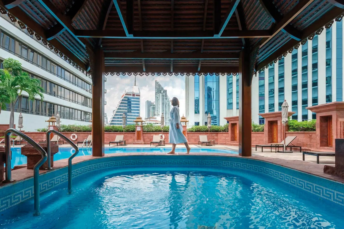 The Landmark Bangkok Hallenbad