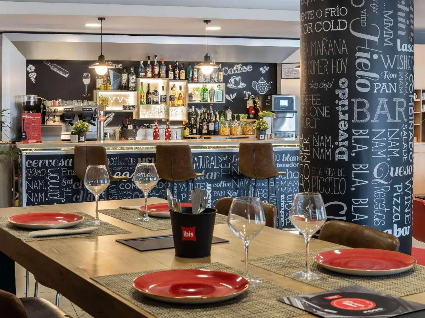 ibis Barcelona Meridiana Bar