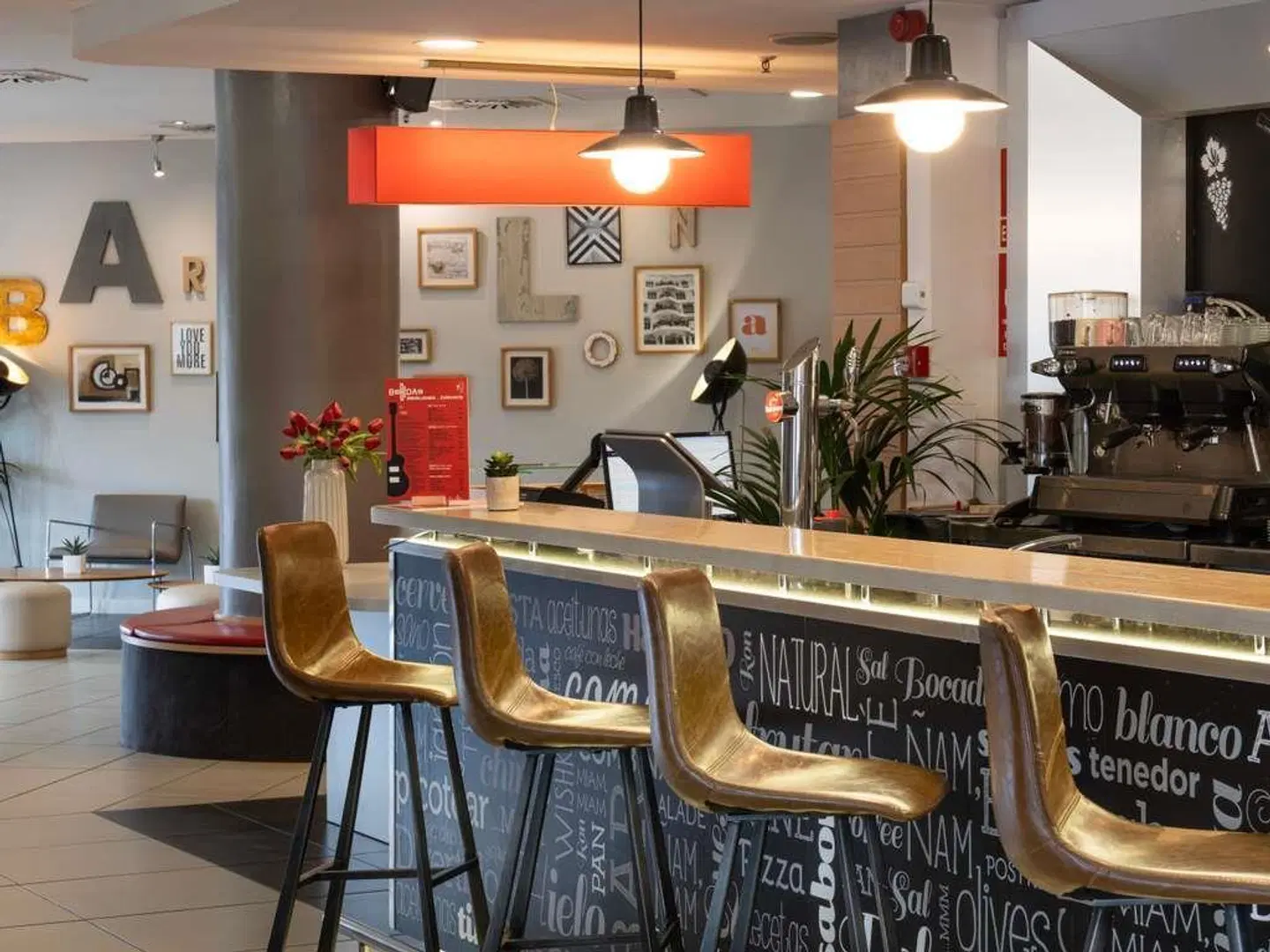 ibis Barcelona Meridiana Bar