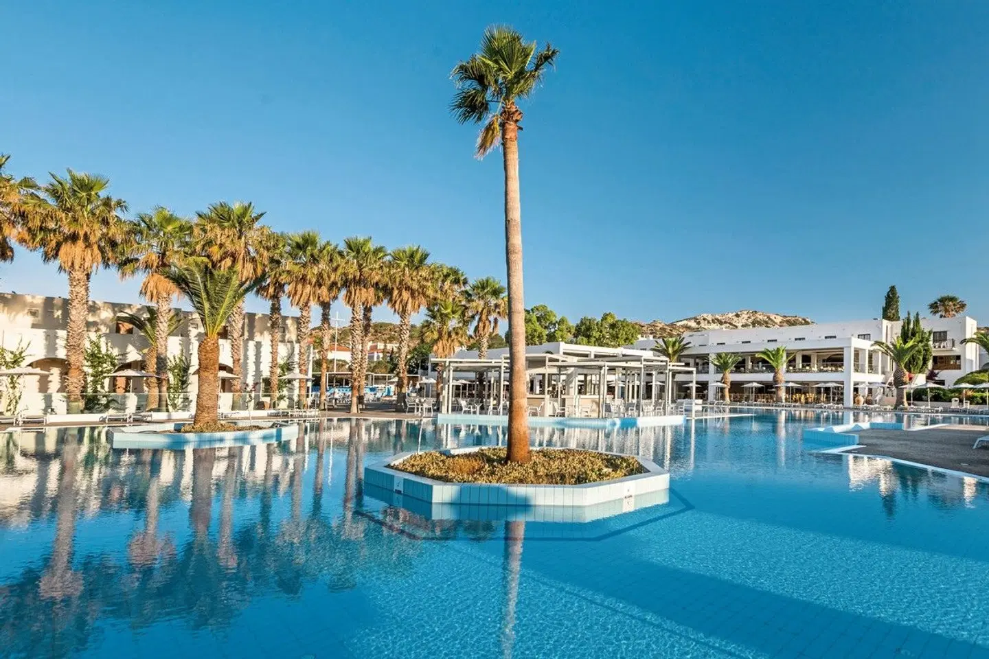 Porto Bello Beach Hotel & Aqua Park OUTDOOR_POOL
