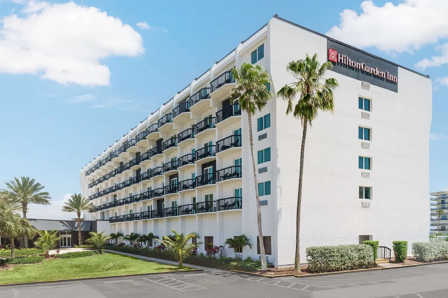 Hilton Garden Inn Cocoa Beach Oceanfront EXTERIOR