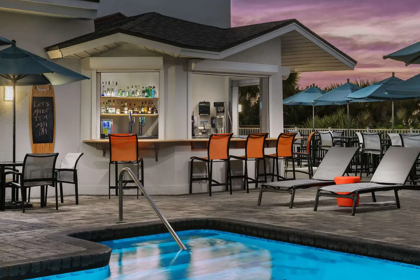 Hilton Garden Inn Cocoa Beach Oceanfront Bar